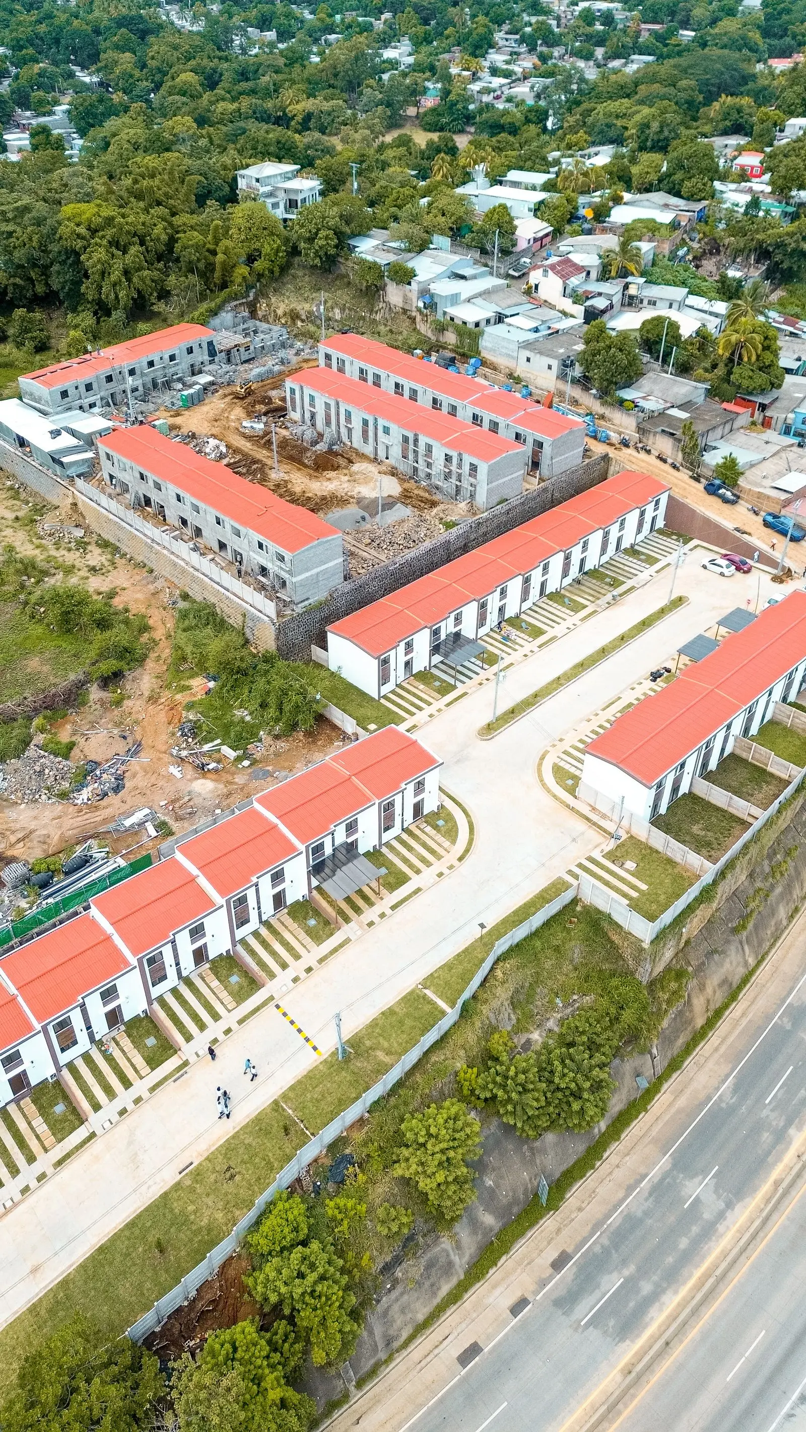Vive en una de las mejores zonas de La Libertad y estrena casa en Residencial Premier Zaragoza - foto 2